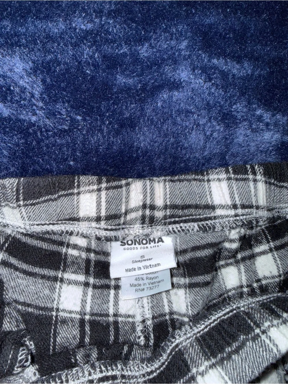 Black and White Plaid Women’s Sleepwear